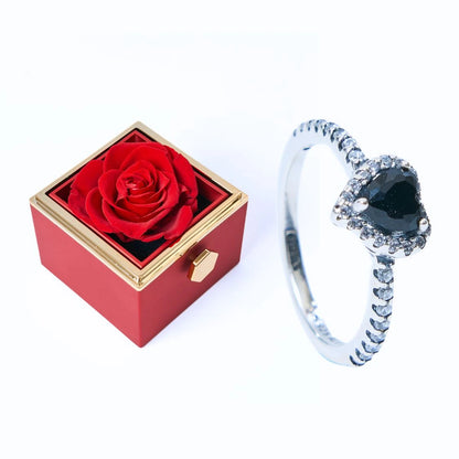 Eternal Rose Box i czarny pierścionek z wiecznym sercem
