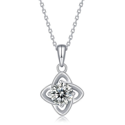 Scatola Rose Eterne e Collana in Argento e Moissanite